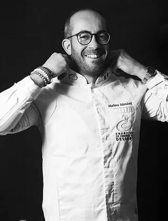 Portrait du chef Mathieu Mandard, champion de France de desserts
